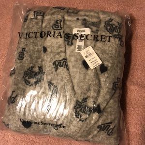 Pink! Victoria’s Secret Bathrobe NWT